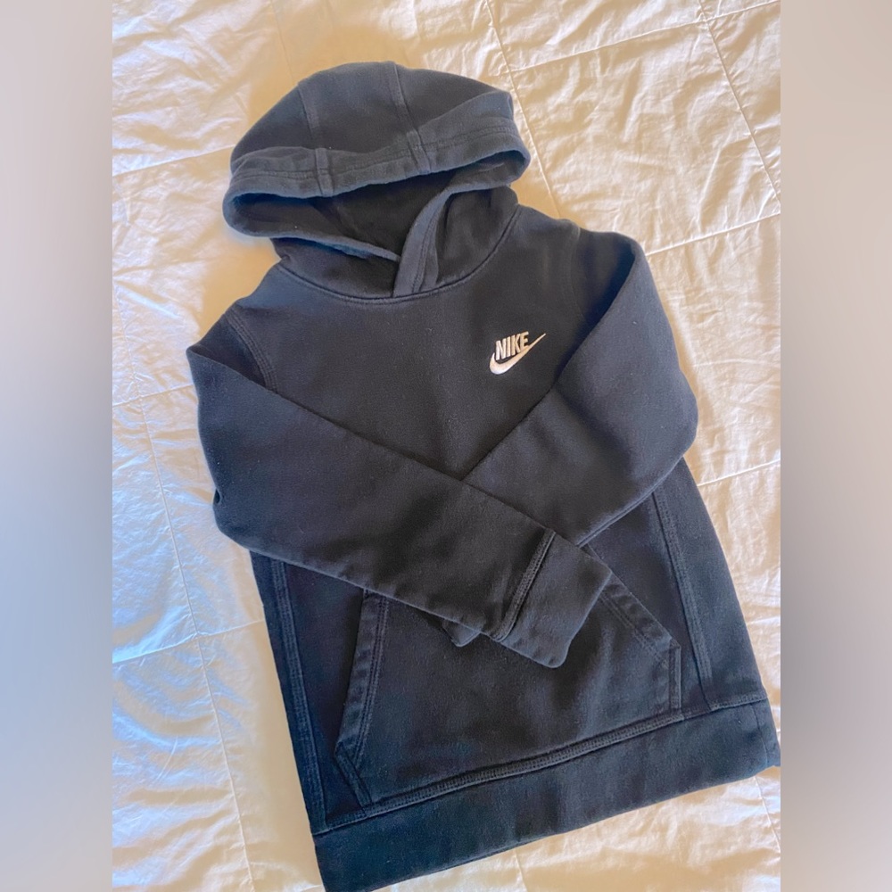 Nike hoodie size 5